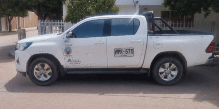 Hombres armados hurtan camioneta y abandonan golpeado a su propietario en zona rural de Fonseca