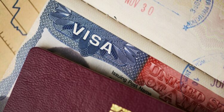 Visa estadounidense incrementa su valor y alcanza los 1,7 millones de pesos