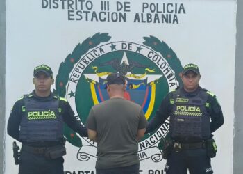 Capturan en Albania a hombre con varias dosis de estupefacientes