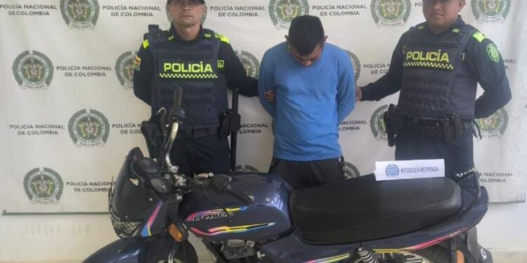 Capturan en Manaure a hombre que conducía motocicleta hurtada en Antioquia