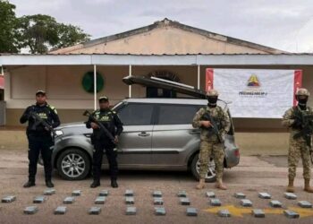 Incautan 32 kilos de cocaína en operativo militar entre San Juan del Cesar y Distracción