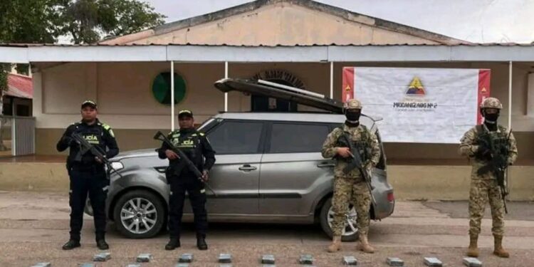 Incautan 32 kilos de cocaína en operativo militar entre San Juan del Cesar y Distracción