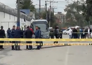 Ataque sicarial contra guardianes del Inpec frente a La Modelo deja un muerto y dos heridos en Bogotá