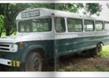 Institución Educativa Roque de Alba lanza «El Gran Bucetón» para restaurar su histórico bus y convertirlo en monumento en Villanueva