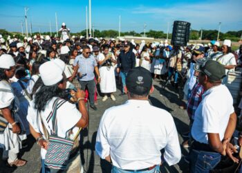 Pueblo arhuaco levanta parcialmente bloqueo en Bosconia tras seis horas de diálogo con el Gobierno