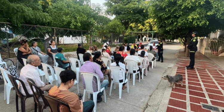 Fortalecen la convivencia en Maicao con encuentro comunitario de seguridad en la Urbanización Buenos Aires