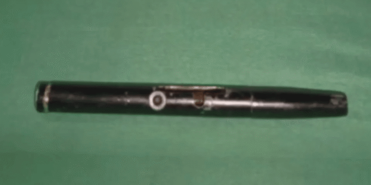 Capturan a dos hombres en Bogotá con un “lapicero” que disparaba balas calibre 22