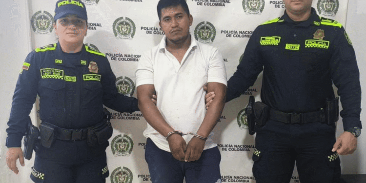 Capturan a hombre por agredir a su pareja y amenazar a menores en Villanueva