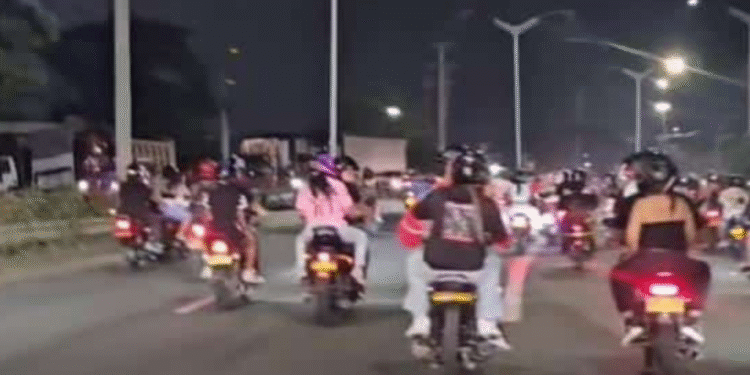 Desafían la norma: motorizados realizaron “rodadas” de Halloween en Barranquilla pese a la prohibición