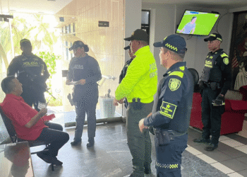 Policía orienta al sector hotelero y turístico de Riohacha en medidas de autoprotección y prevención de la extorsión