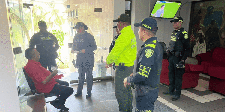 Policía orienta al sector hotelero y turístico de Riohacha en medidas de autoprotección y prevención de la extorsión