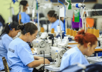Gobierno elimina temporalmente arancel del 10% para insumos del sector textil y genera debate empresarial