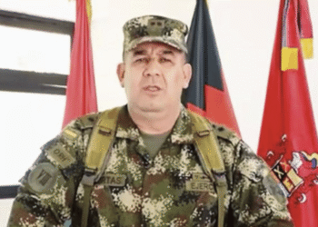 Procuraduría investiga a general del Ejército y funcionario de la DNI por presuntos nexos con disidencias de las Farc