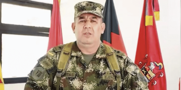 Procuraduría investiga a general del Ejército y funcionario de la DNI por presuntos nexos con disidencias de las Farc