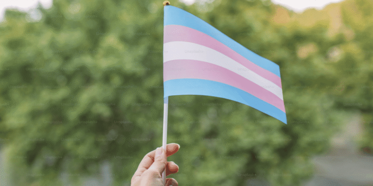 La Corte Constitucional determina que ninguna persona trans puede ser excluida de su familia por su identidad de género