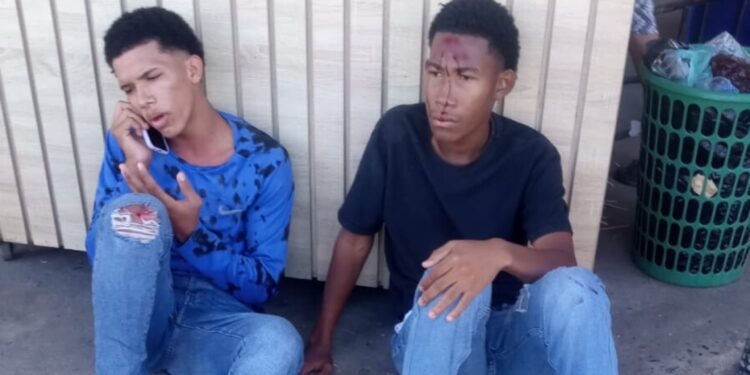 Dos jóvenes resultaron lesionados en accidente de tránsito en Riohacha