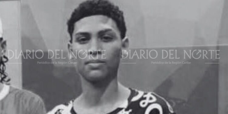 Asesinan a joven en presunto atentado sicarial frente a su vivienda en Riohacha