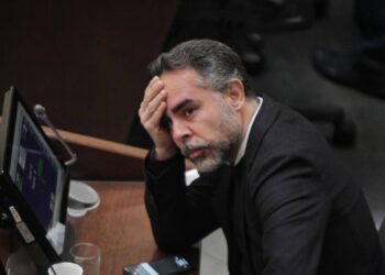 Armando Benedetti denunció sobrevuelo de drones sobre su residencia y anunció acciones legales