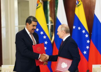 Rusia ratifica apoyo a Venezuela frente al bloqueo de Estados Unidos y llama a la desescalada