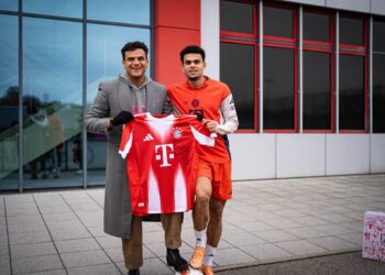 Orgullo guajiro: Luis Díaz y Silvestre Dangond protagonizan encuentro viral en Alemania