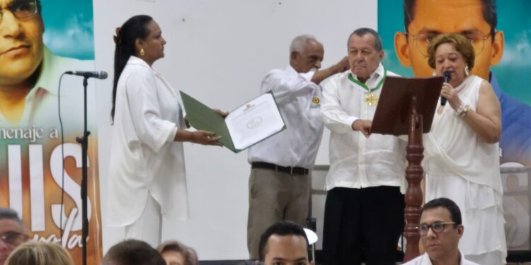 Hermes Francisco Daza; el periodismo que se sienta a la mesa de la memoria