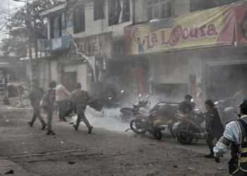 Atentado con motocicleta–bomba en Balboa dejó más de diez heridos y afectó punto de compra de café