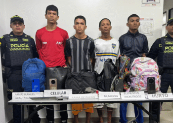 Capturan a cuatro hombres y aprehenden a un adolescente tras hurto a pasajeros de bus en Soledad