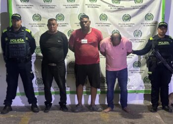 Policía recupera camión hurtado en Maicao y captura a tres presuntos implicados