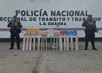 Incautan pólvora y licor de contrabando durante operativos en vías de La Guajira