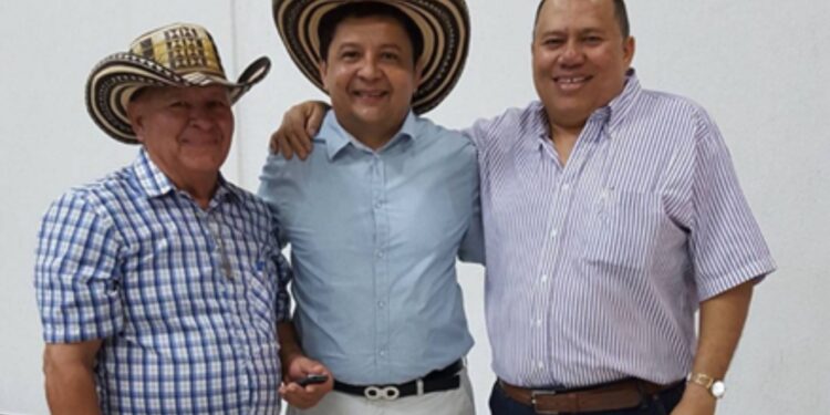El cardenal en tierra…y los altos palos lo esperan