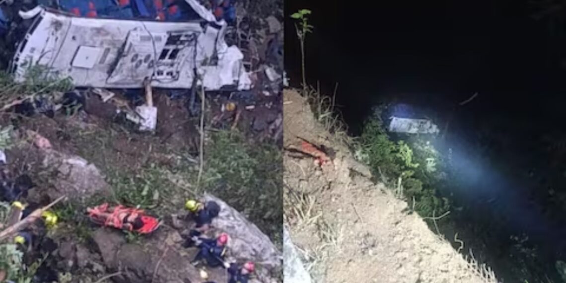 Tragedia vial en Segovia, Antioquia: bus con estudiantes cae a un abismo y deja 17 fallecidos