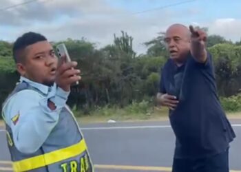 Retiran a agente de tránsito en Maicao tras presunta exigencia de dinero a conductor