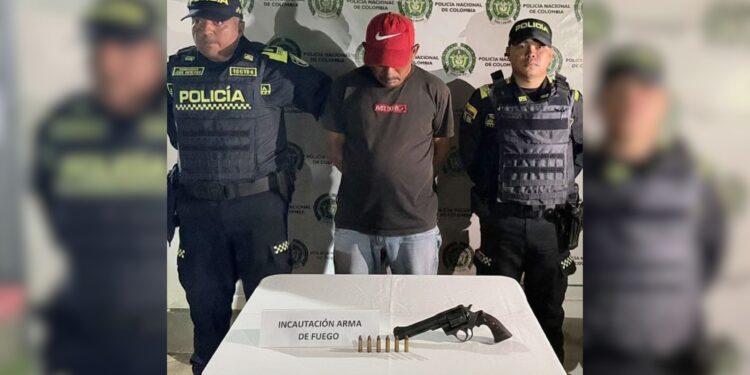 Capturan a un hombre por porte ilegal de arma de fuego durante controles policiales en Uribia