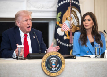 EE. UU. aumenta a 3.000 dólares el “incentivo para la autodeportación” de migrantes indocumentados