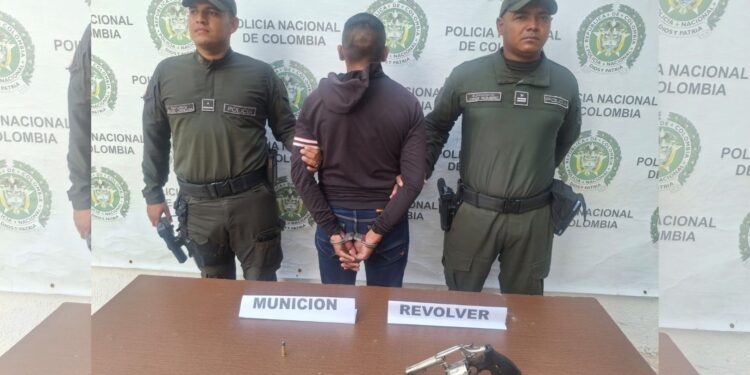 Capturan a persona señalada de portar un arma de fuego ilegal en la vía Riohacha–Maicao