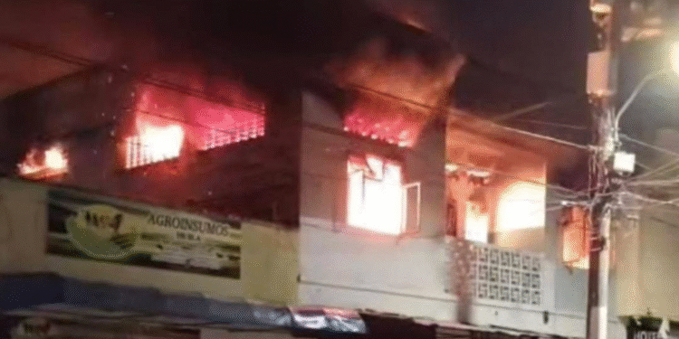 Incendio en hostal de Neiva deja tres personas muertas en la madrugada de Navidad