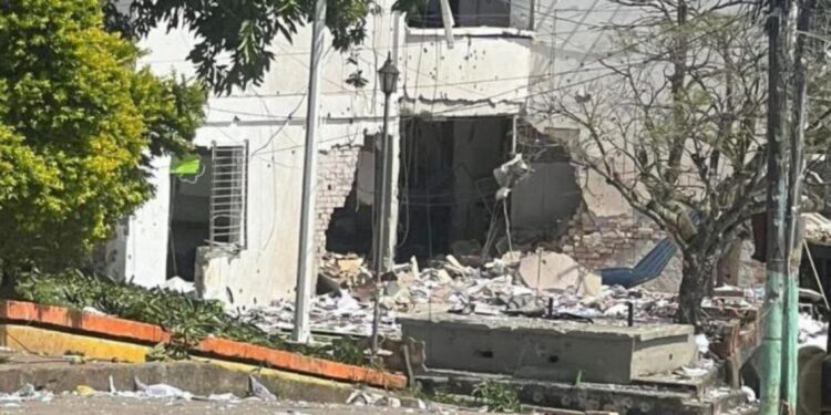 Violento intento de toma guerrillera en Buenos Aires, Cauca, sacude a Colombia