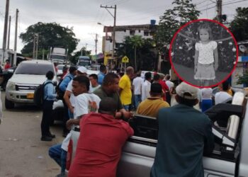 Habitantes de Mingueo bloquean la Troncal del Caribe tras hallazgo sin vida de la niña Shelsy Michel