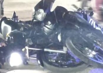 Accidente entre dos motocicletas deja solo daños materiales en la comuna 7 de Riohacha