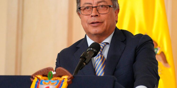 El doble rol que ejerce Petro