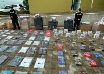 Autoridades aduaneras incautan mercancía ilegal avaluada en más de $210 millones en Ciénaga