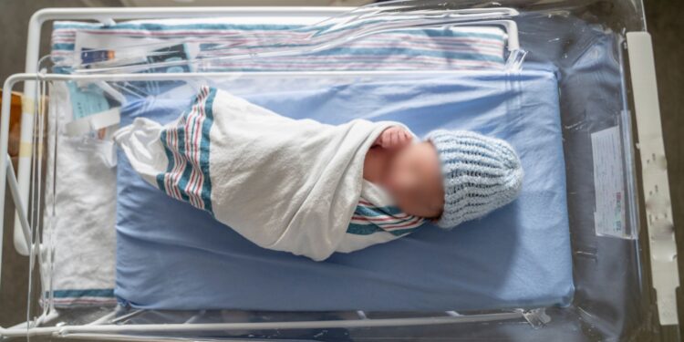 Minsalud ordena nuevas pruebas obligatorias para recién nacidos en Colombia