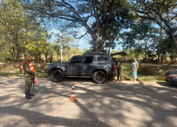 Cerca de mil soldados custodian las principales vías de La Guajira y el Cesar durante puente festivo