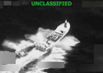 EE. UU. destruye lancha presuntamente vinculada al narcotráfico en el Pacífico: dos personas murieron