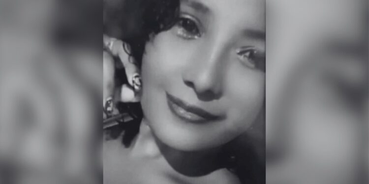 Madre trasladó en motocicleta el cuerpo de su hija, víctima de un doble homicidio en Pelaya, Cesar