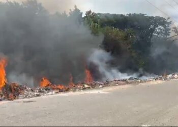 Quema de basuras en botadero informal genera preocupación en zona rural de Fonseca
