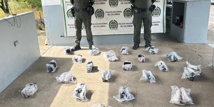 Incautan cargamento de calzado de contrabando en vías de La Guajira