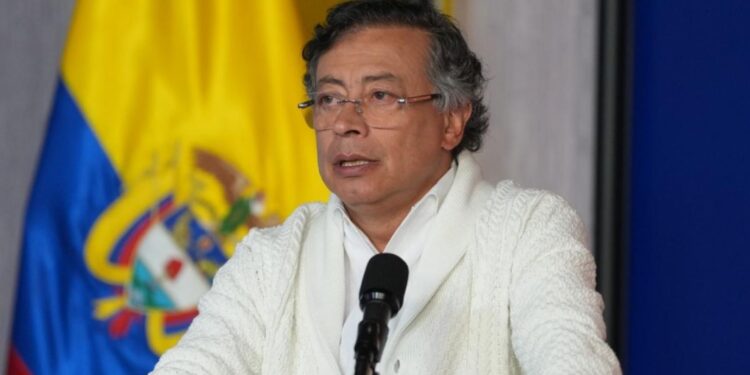 Petro comparte videos desactualizados sobre manifestaciones en Venezuela tras la captura de Maduro