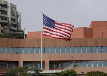 EE. UU. envía delegación a Caracas para evaluar posible reapertura de su embajada en Venezuela