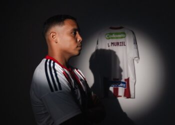 Luis Fernando Muriel es oficialmente jugador del Junior y firma contrato por dos años